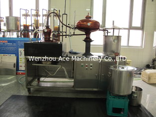 China 200L 500L 1000L Red Copper Alcohol Vodka Pot Still Distiller supplier