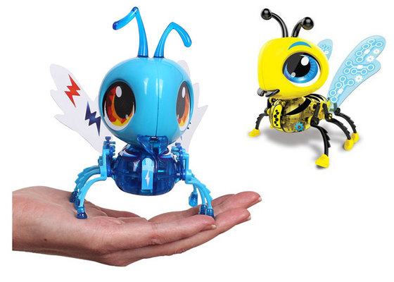 China Build A Bot DIY Robot Bee 5 &quot; Building Blocks For Kids Toys 25 Pcs Flap Wings supplier