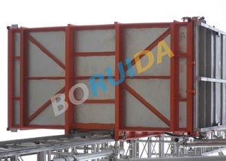 China Double Cage Building Material and Passenger Hoist Elevators 150m Lifting Height supplier