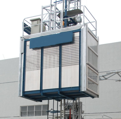 China 1.6T Construction Elevator Vertical Rack and Pinion Hoist 3 × 1.4 × 2.5m supplier