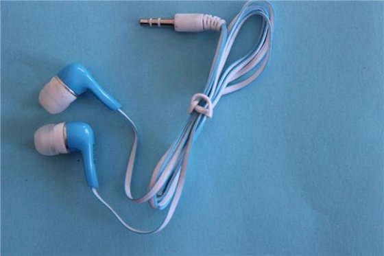 Hot Earphone with cheap price (MO-EM009)