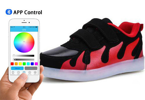 China Skate Boys App Controlled LED Shoes Bluetooth Connection Light Up Sneakers For Kids supplier