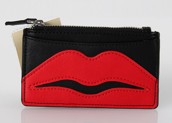 China Clear Vinyl Fashion Travel Cosmetic Bag , Small Plastic Makeup Bags With Lip Logo supplier