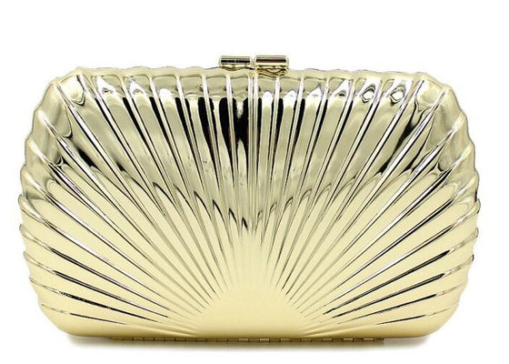China Gold Color Ladies Bridal Metallic Clutch Bag Shell Shaped For Evening Parties supplier