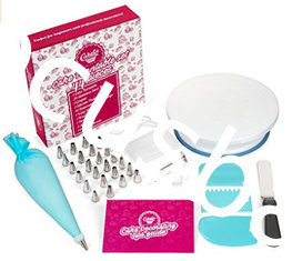 China FBT010603 cake decoration kit include turntable stand,piping tips,icing bags,spatula etc. supplier