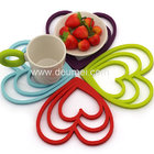 Deumei Eco-friendly Heart Shape Silicone Trivet Mat/Customized 3 Heart Silicone Placemat