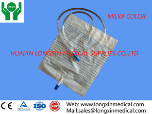 China disposable adult urine drainage bag with pull-push type valve ,white color 2000ml supplier