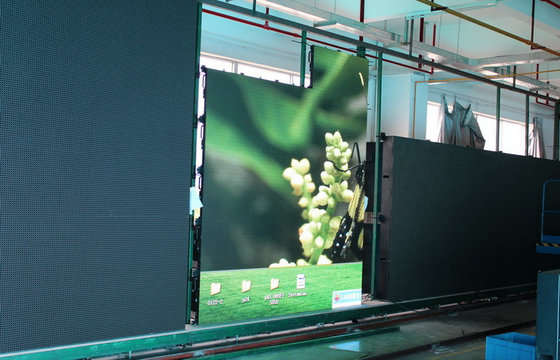 China Commercial P5 Super HD Outdoor SMD LED Display With Aluminum Modules supplier