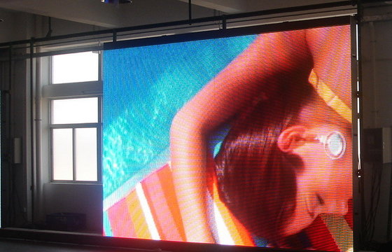 China Light Weight Outdoor Full Color Big LED Display Pixel Pitch 8mm For Bus Station supplier