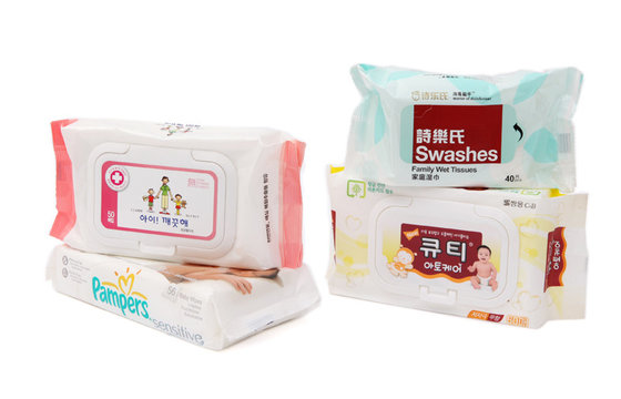 China Eco-Friendly Wet Tissue Packaging Heat Seal With Adhesive Sticker supplier