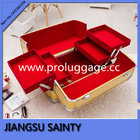 Glitter gold color outlook makeup vanity case with beautiful red velvet lining
