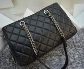 CHANEL Leather Handbags & Purses for Wome,Chanel Handbags UK, luxury bags for women