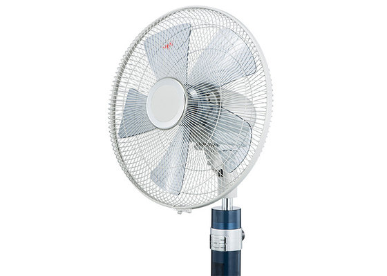 China Digital Quiet Pedestal Fan For Bedrooms Figure Eight Oscillated 3 Speed With Plastic Blades supplier