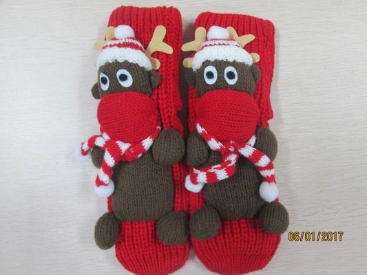 China Wholesale Home Girls Floor Slipper Sock Rubber Sole Shoe Socks--100% acrylic-- Sheep Shaun supplier