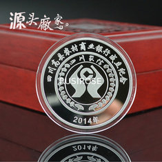 China Custom high-grade glossy commemorative coin, personalized metal badge custom, Zinc alloy silver coins,with medallion box supplier