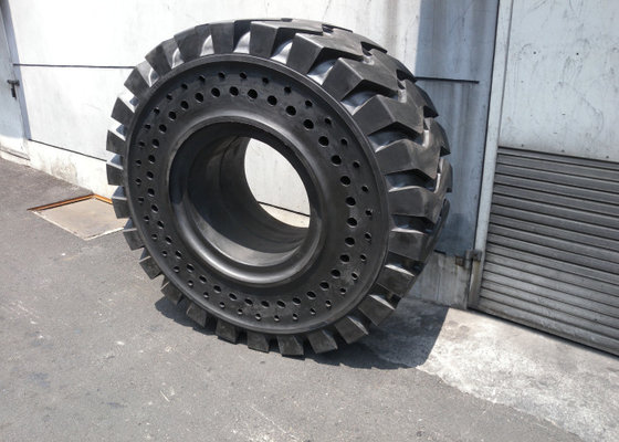 China Solid Tyre MT015 Big Size 23.5-25 backhoe tire Excavator tubeless tire supplier