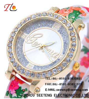 China Flower printing PU leather strap and diamond inset case for ladies watch supplier