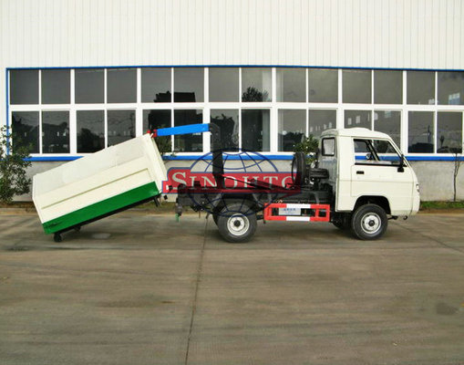 China Rear Hydraulic Hooklift Waste Collection Trucks 3m3 - 5m3 Body Volume supplier