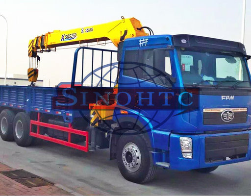 China 20 Tons 6x4 / 30 Tons 8x4 Cargo Transport Truck Heavy Duty Truck Mounted Crane supplier