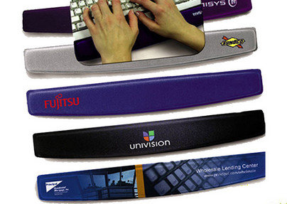 China Laptop Silicone Rubber Wrist Support Mouse Pad For Keyboard SGS Approval supplier