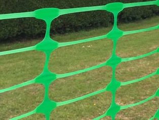 China Oval Plastic Barrier Fence - more Visibility and Strength supplier