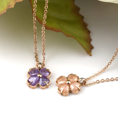 China Girls Fashion Jewelry Stainless Steel Crystal Leaf Clover Pendant Necklace supplier