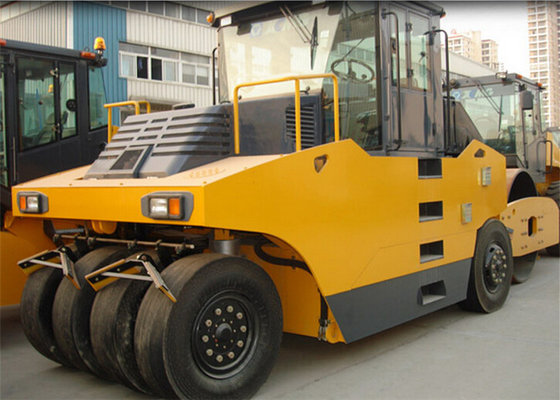 China RVC System Oil Sprinkler Tire Road Roller Equipment 30000 Kg Weight supplier