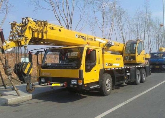 China Hoisting Machinery Pilot Control Hydraulic Truck Crane , Hydraulic Arm Crane supplier