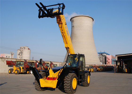 China 3500kg Automatic All Terrain Telescopic Forklift Machine 13700 mm Height supplier