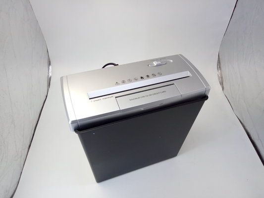 China Home / Office Paper Shredder Strip Cut Shred Type 2min On 30min Off supplier
