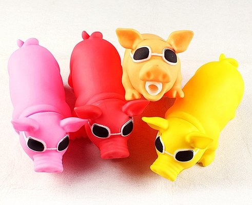 Healthy Soft Chewing Latex Pet Dog Toy Pig Shaped OEM