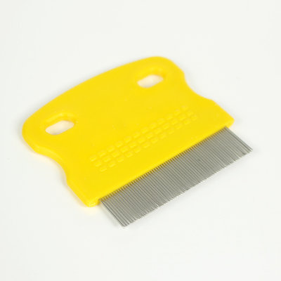 Stainless steel and plastic Flea comb in dogs and cats Short type red color