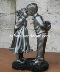China Small Polyresin figurine(Young love) for home decoration or festival gift supplier