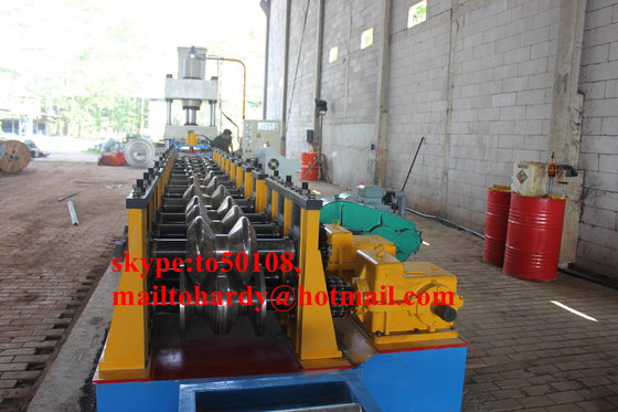 China Guardrail crash barrier roll forming machine supplier