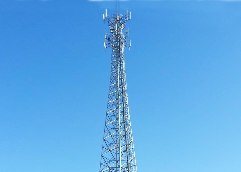 Communication Angle Steel Tower 4.8S / 6.8S / 8.8S Bolt Grade 20m - 180m Height supplier