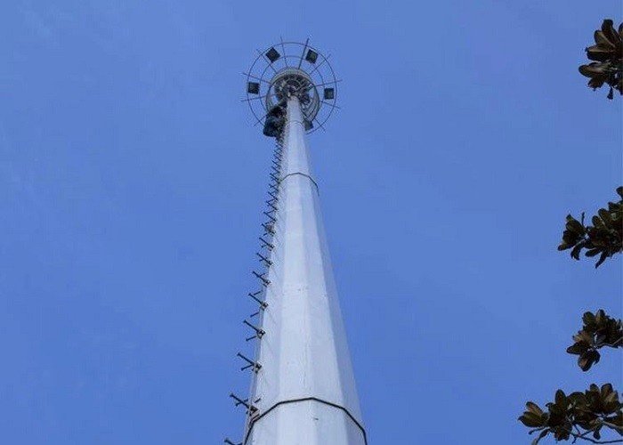 Silver Monopole Single Pole Tower 20m - 180m Height ASTM A36 / ASTM A572 supplier