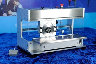 China Blade Moving PCB Depanelizer For LED PCB Cutter With Safe Sensor supplier