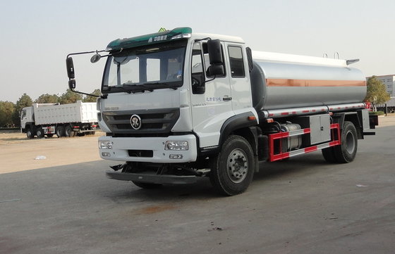 China Mini Oil Tanker Truck 6.65cbm euro3 , 20000L Volume oil delivery trucks 300 HP supplier