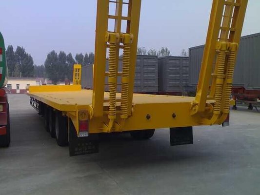 China Payload Low Bed Semi Trailer Trucks 40T Optional For Transport Customized supplier
