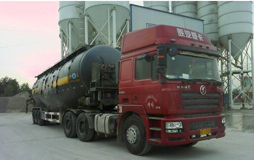 China Bottom Discharge Bulk Cement Truck Semi With Compressor Customized supplier