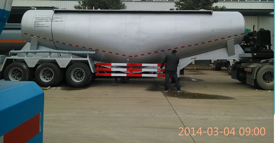 China 30 Tons To 80 Tons Reliability Bulk Cement Tank Semi Trailer With Q345 Carbon Steel supplier