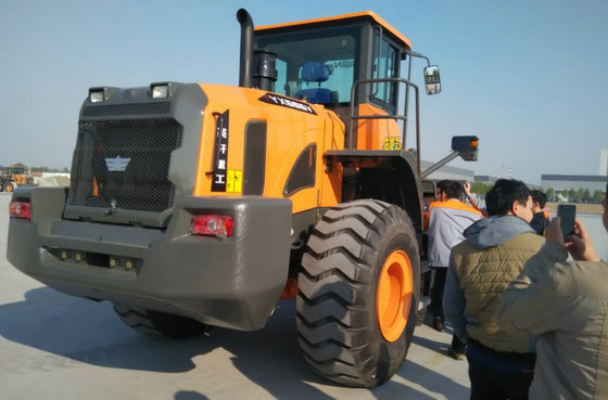 China High Strength Compact Wheel Loader Front Loader For Construction Industry supplier