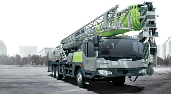 China Big Loading Capacity 30 Ton Truck Mounted Crane 75 km/h High Speed Mobile Crane Truck supplier