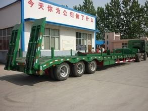 Green Red Low Bed Semi Trailers With Hydraulic Mechanical Suspension supplier