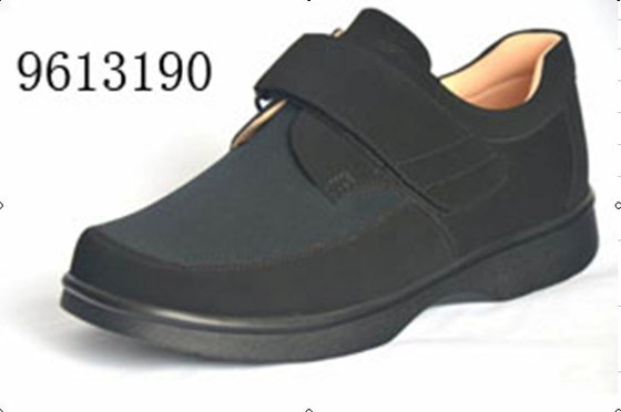 China Men's Therapeutic Dress Footwear Bunionette/Bunion Velcro Shoe 9613190 supplier