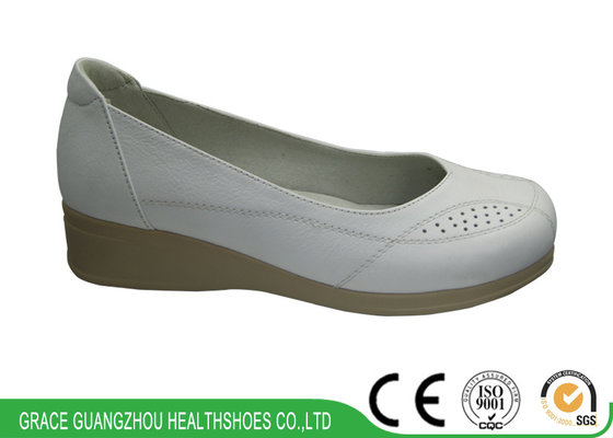 China Extra Depth Slip-on Diabetic Foot Friendly Therapeutic Footwear Medical/Mobility 9616824 supplier